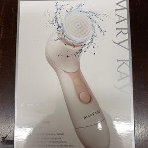 Mary Kay skinvigorate cleansing brush